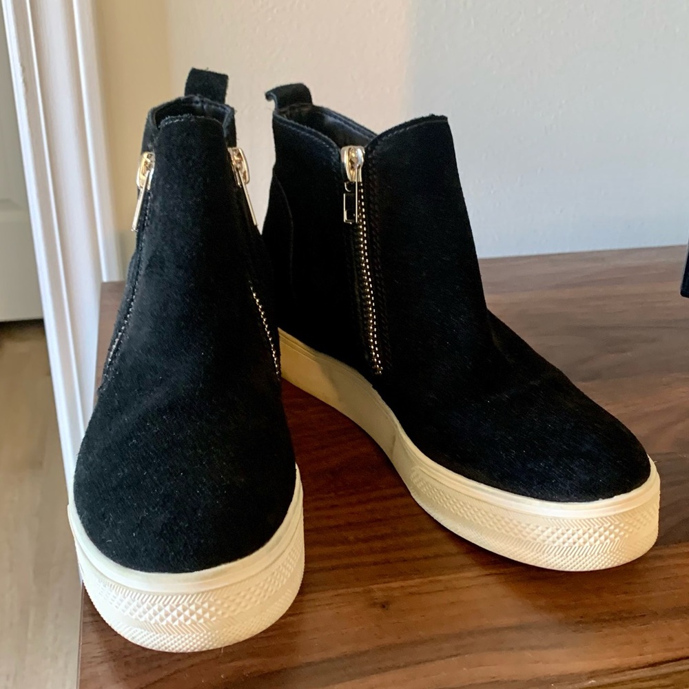 Steve Madden Wedgie Platform Shoes - Black Suede - Size 8.5